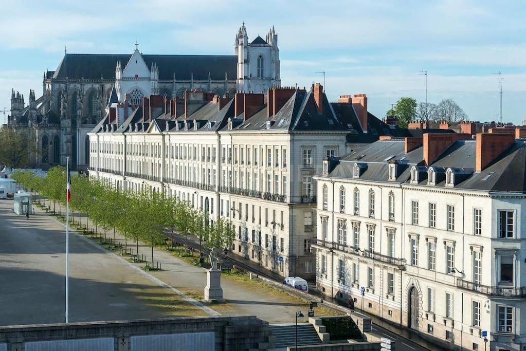 Grande Chambre Independante, Charme, Calme Sur Jardin, Nantes Centre, Acces Prive Par Escalier De L'Immeuble, Sdb & Wc Prives, 10 Minutes Gare Et Palais Des Congres エクステリア 写真